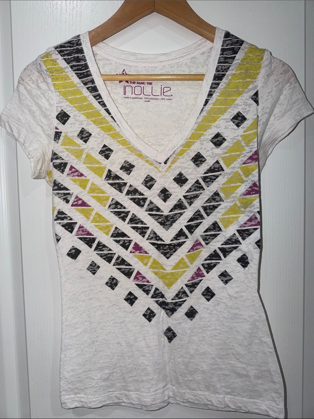 Nollie White V-Neck Short Sleeve Tee with Yellow, Black & Purple Geometric Print